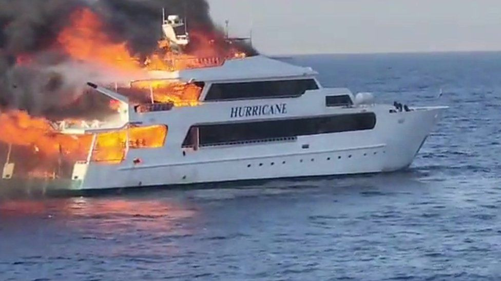 Troje britanskih državljana nestalo u požaru na brodu u Crvenom moru