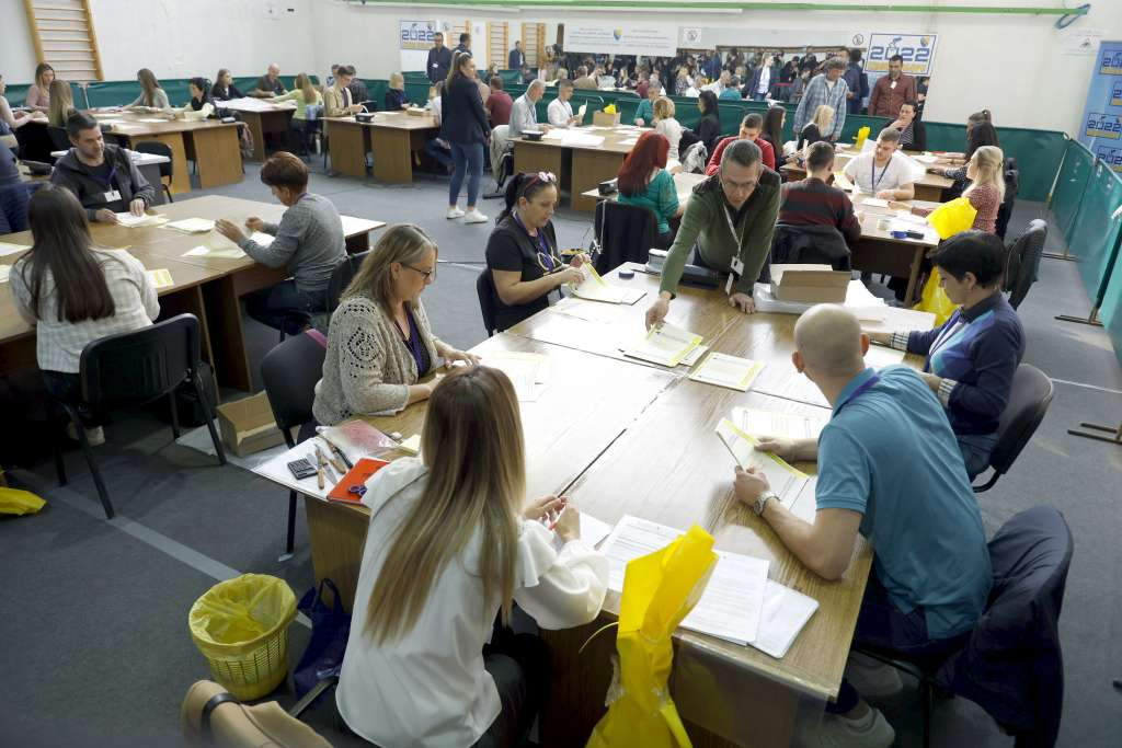 Agić: Idemo tempom da do 22. oktobra završimo posao