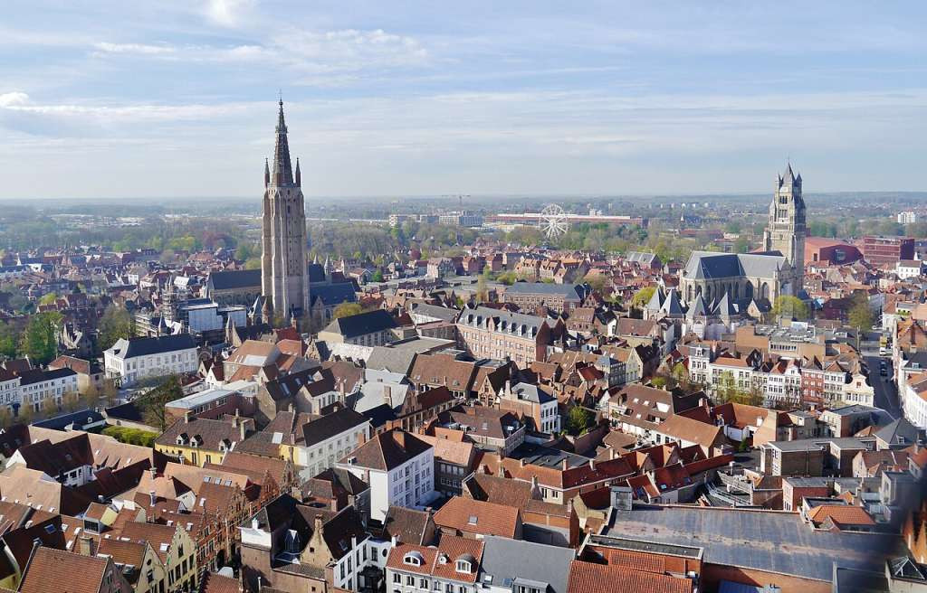 Bruges poziva turiste da prestanu krasti kaldrmu