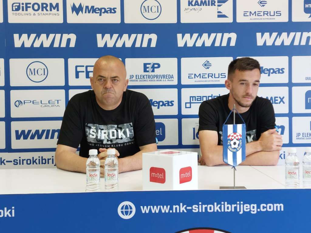 Bubalo pred gostovanje u Trebinju: Gledamo samo sebe