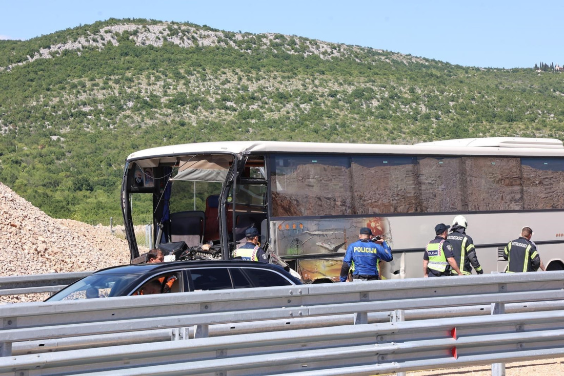 Hrvatska: Više povrijeđenih u sudaru dva autobusa na autocesti kod Splita