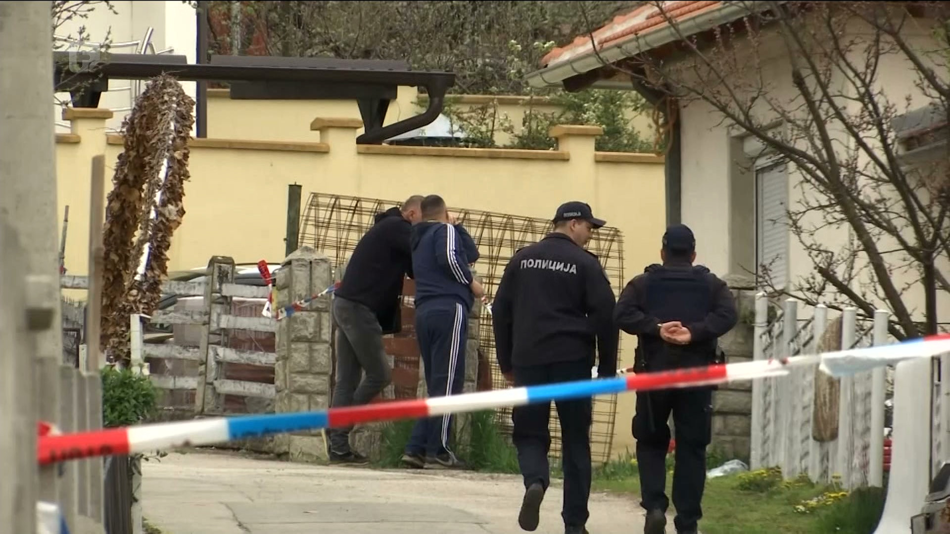 Mladić u Čačku ubio majku, oca i djeda