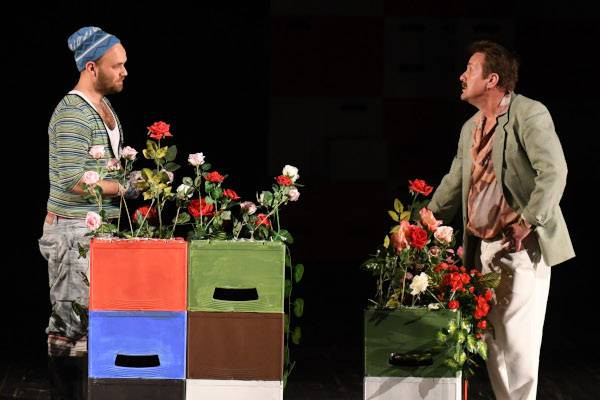 Sutra u BNP-u komedija "Što je muškarac bez brkova"