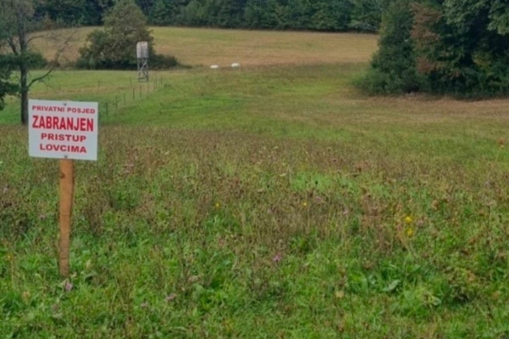 Farmeri u Cazinu zabranili lov na svojim posjedima zbog šteta od divljači