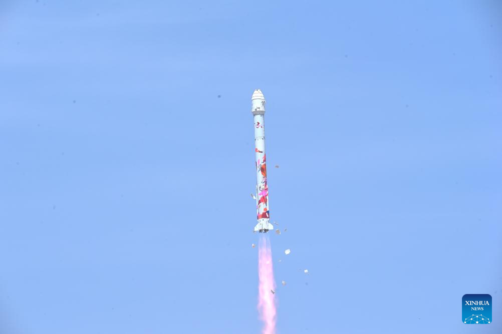 Kineska komercijalna raketa lansirala šest satelita u svemir