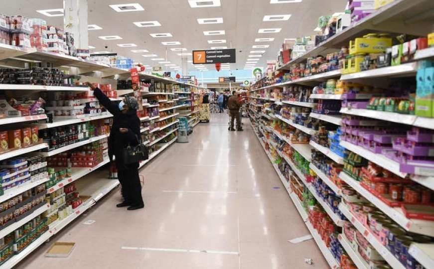 Šta nas čeka najesen? Porodice se odriču osnovnih namirnica, dok potrošačka korpa dostiže rekordnih 2.800 maraka