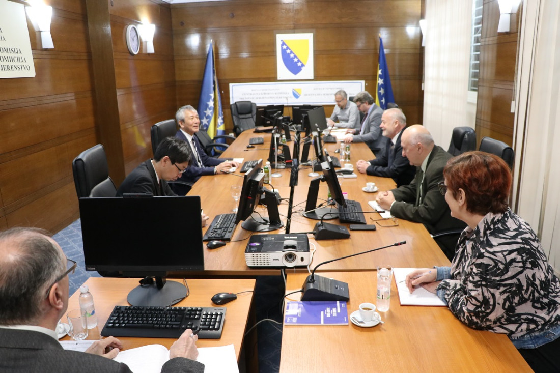 CIK BiH - Sutra žrijebanje povodom prijevremenih izbora za gradonačelnike i načelnike 2023.