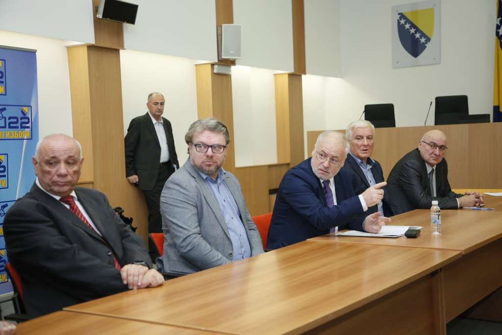 Postupak dodjele zamjenskog mandata: Uvjerenja se dostavljaju nakon pravosnažnosti odluke CIK BiH