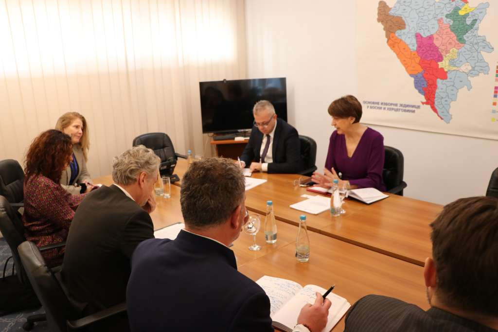 Sattler posjetio Centralnu izbornu komisiju BiH