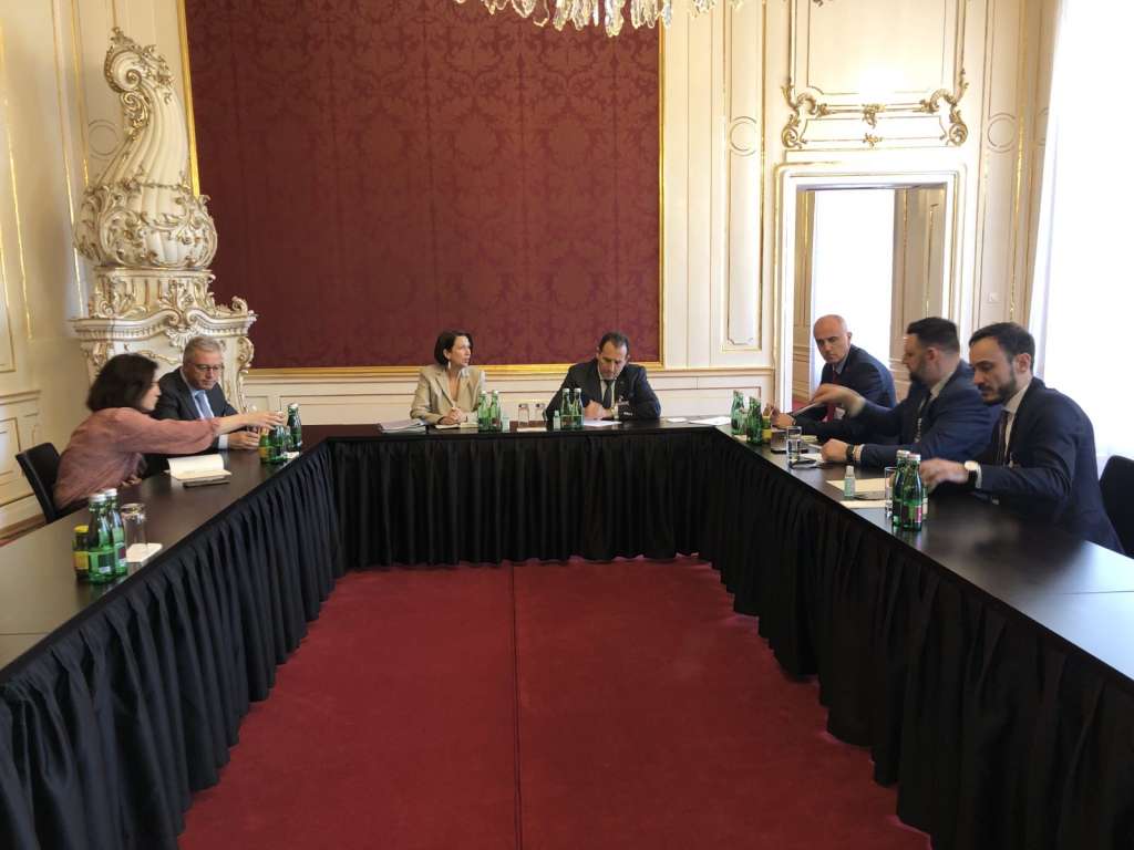 Cikotić i austrijski kancelar razgovarali o sigurnosnoj situaciji u BiH i regionu