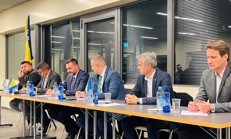 U Cirihu predstavljene aktivnosti probosanskog bloka političkih stranaka iz RS-a
