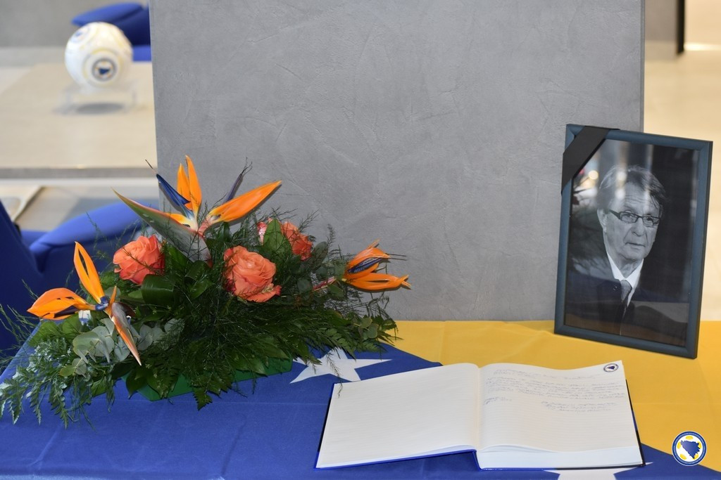 U N/FS BiH otvorena Knjiga žalosti povodom smrti Miroslava Blaževića