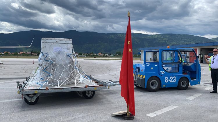 U Sarajevo stiglo pola miliona Sinopharm vakcina koje je kupila Federacija BiH
