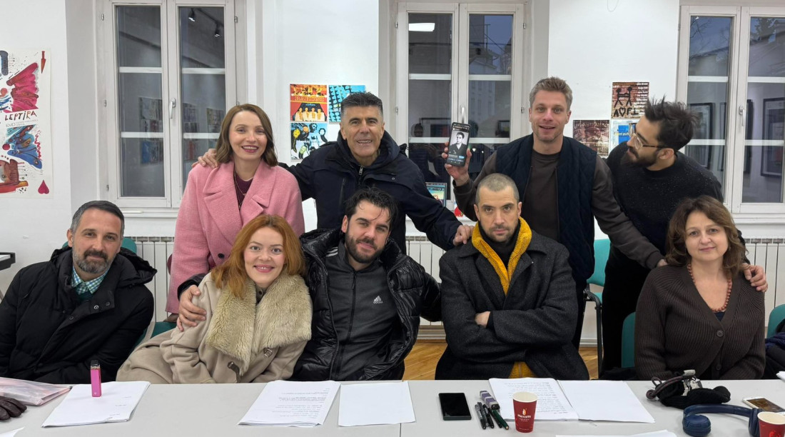 Feđa Isović režira predstavu „Teško je promijeniti dlaku"