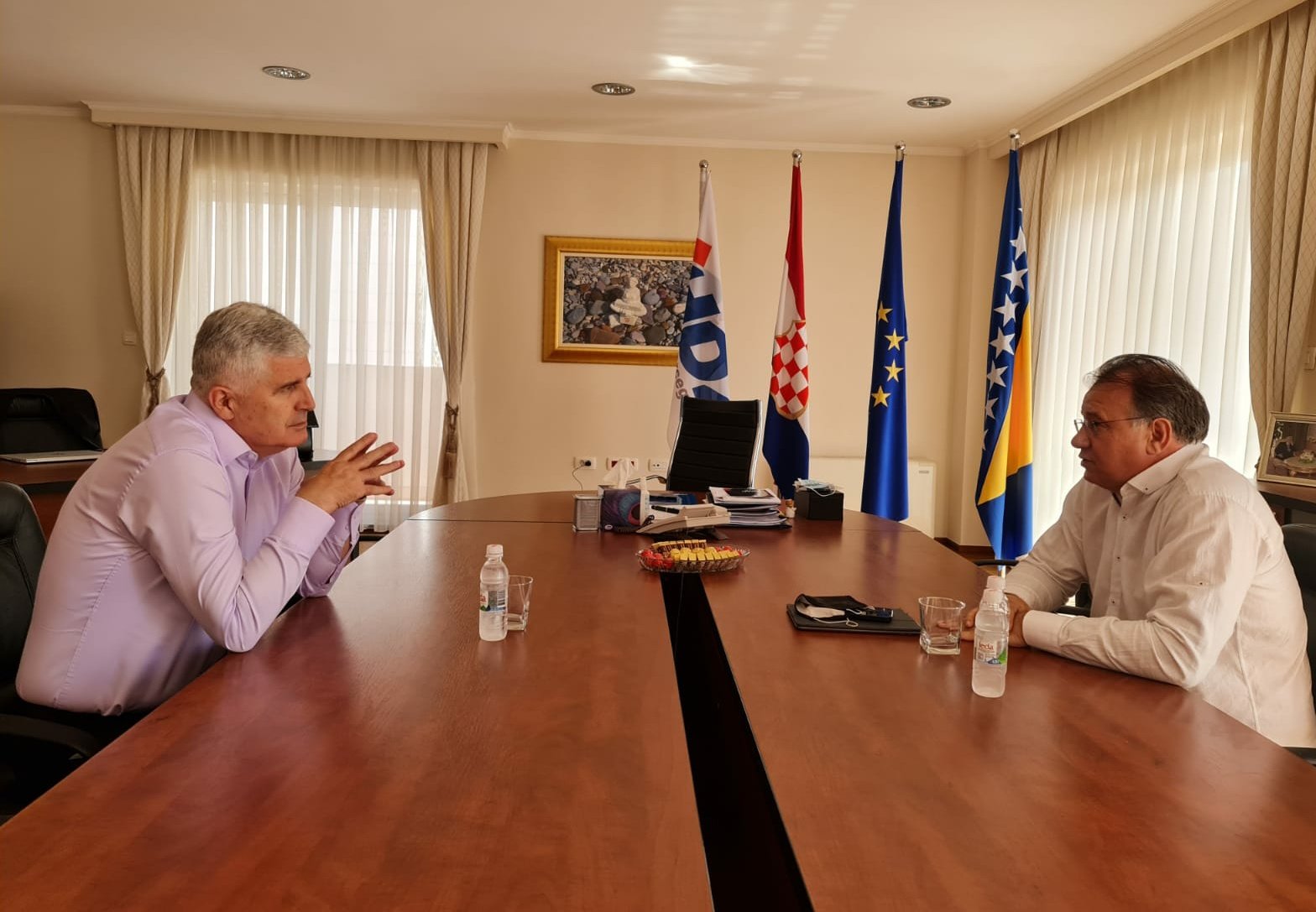 U Mostaru razgovarali Čović i Nikšić