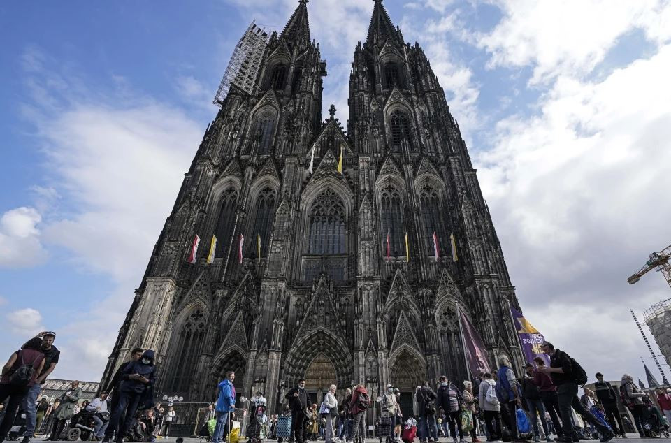 Njemački kardinal razočaran zbog mase pokušaja crkvenog osoblja da pristupi porno-sajtovima