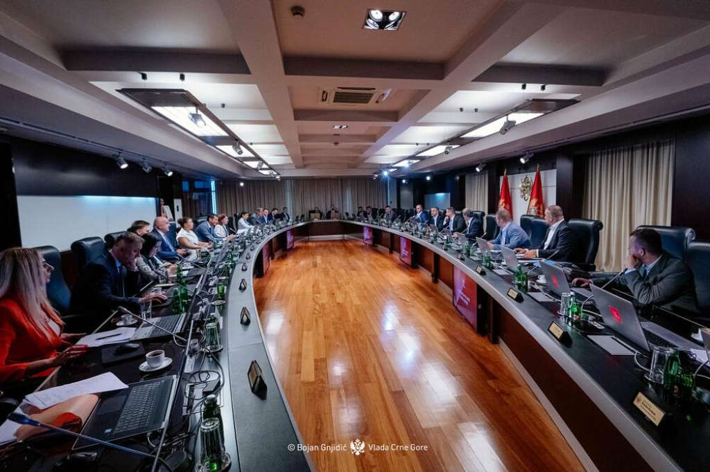 Crna Gora: Prosrpski ministri zaustavili upis na Fakultet za crnogorski jezik