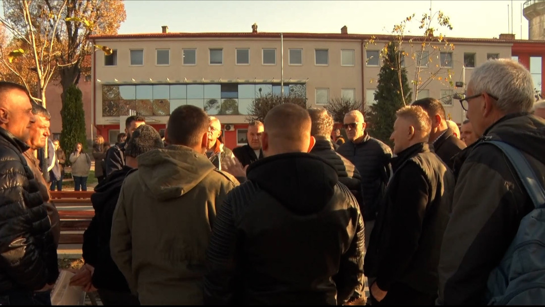 Radnici Koksare traže zarađeno, Grad Lukavac pruža im podršku