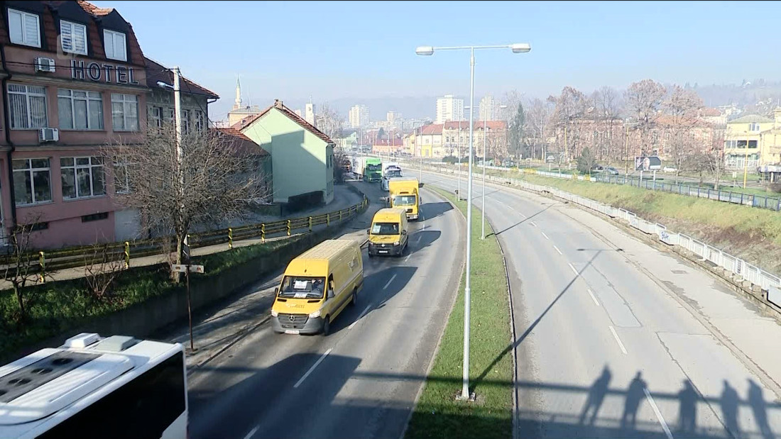 Defile u Tuzli uz Dan vozača i automehaničara