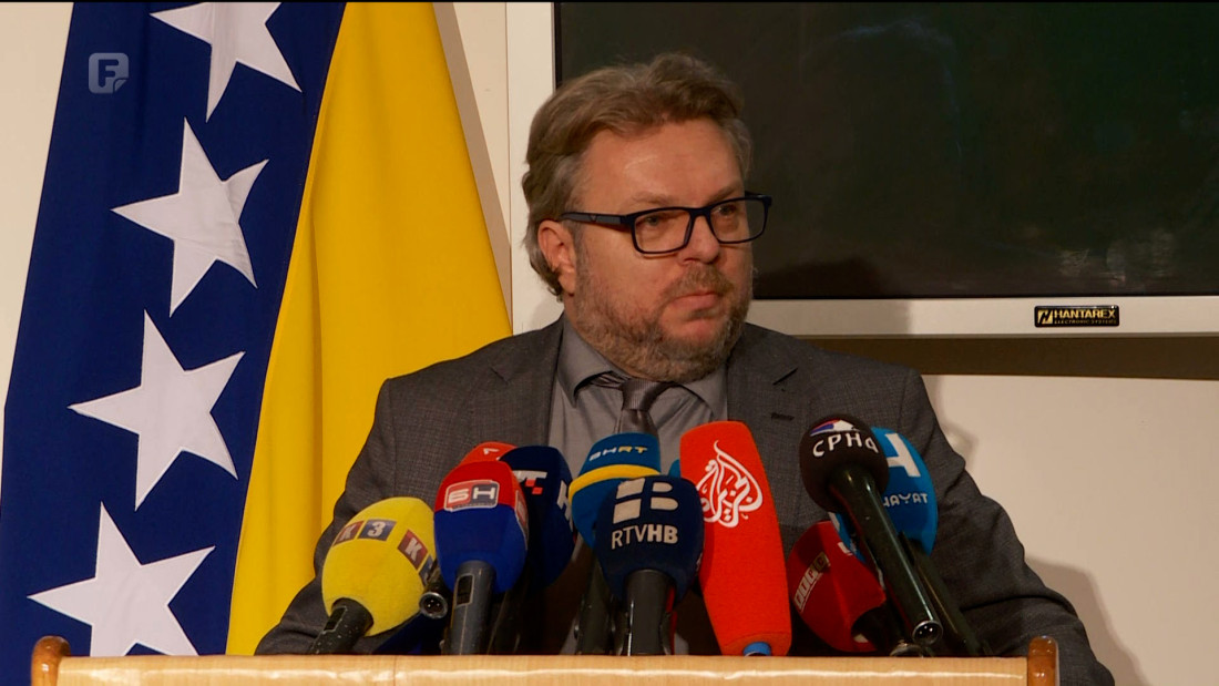 Bakalar: Ako mi nismo legalni, kako su legalni ljudi koji u parlamentima?