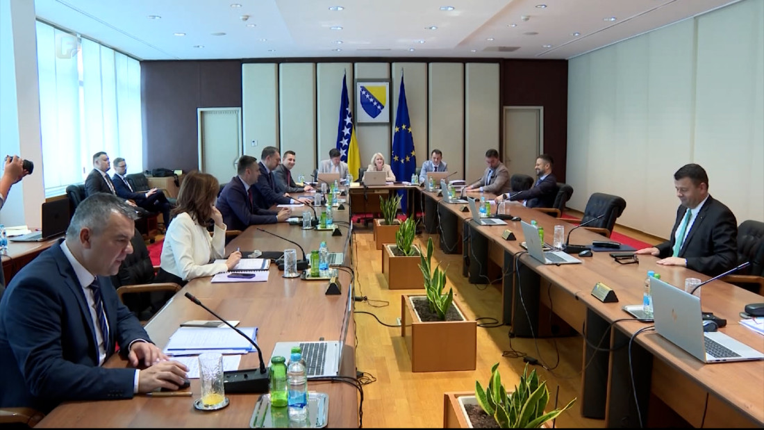 Novca ima, ali ne i volje za njegovu raspodjelu