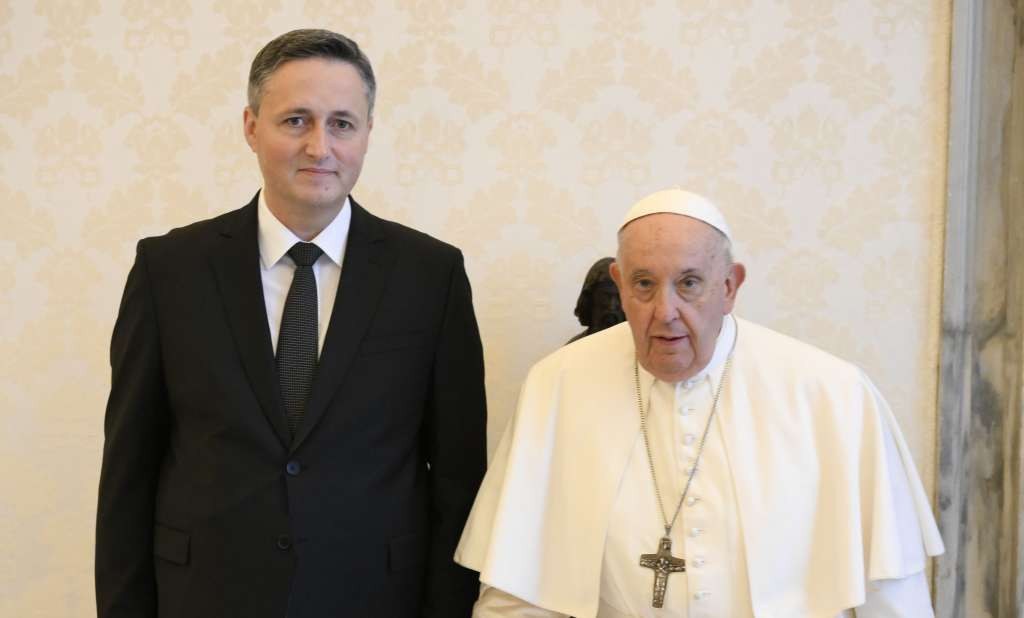 Bećirović: Svijet i Crkva ostali su bez istinskog borca za razumijevanje i ljubav među narodima