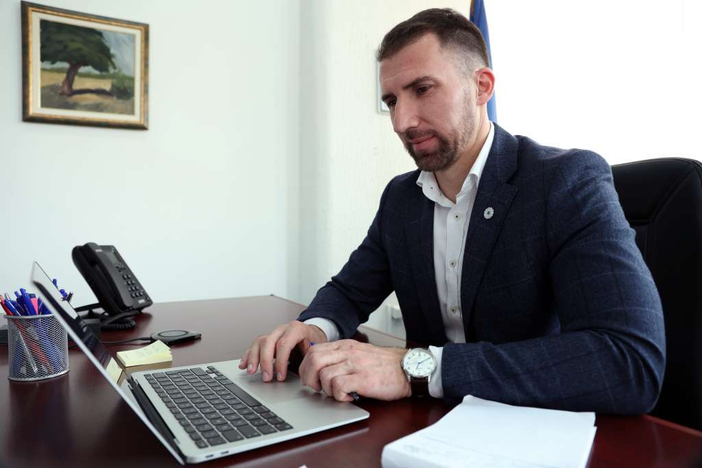 Prvi put od stupanja na snagu Zakona o roditeljima njegovateljima isplata za roditelje iz Tuzle