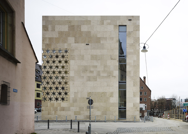 Muškarac pokušao da zapali sinagogu u Ulmu