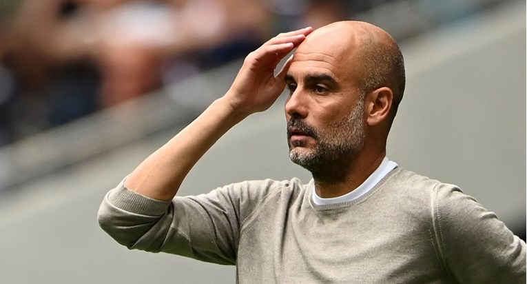 Navijači poručili Guardioli da se drži treniranja