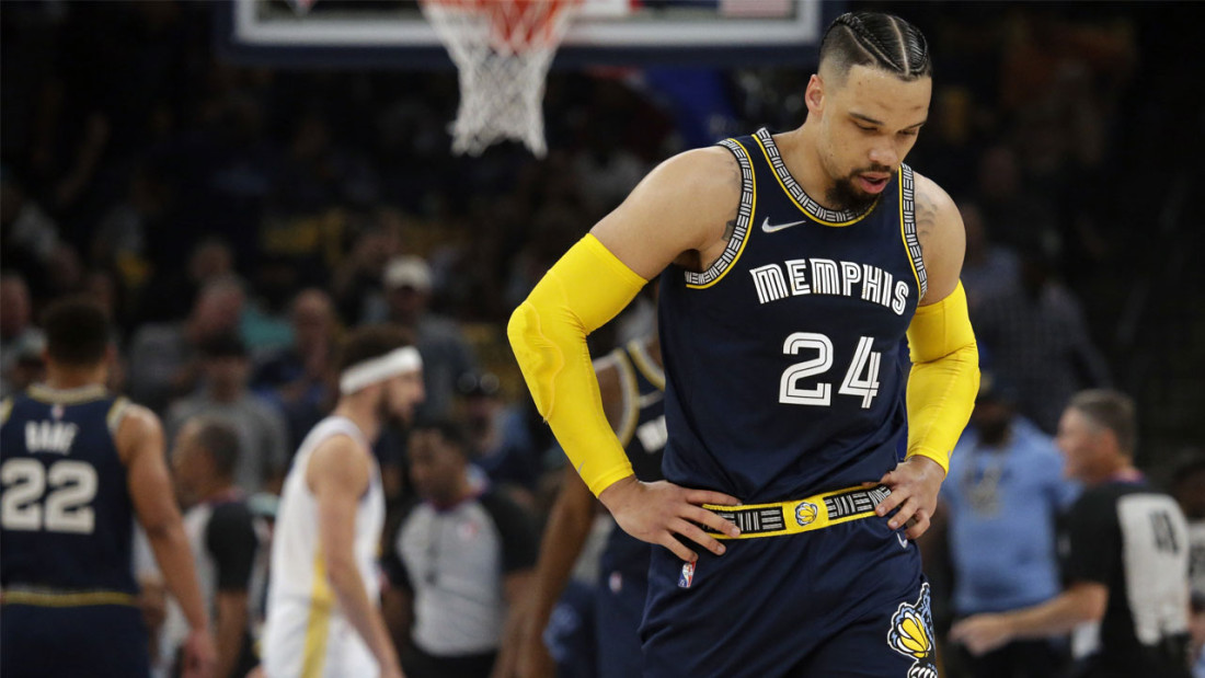 Brooks  žali zbog statusa lošeg momka nakon što je udario Jamesa