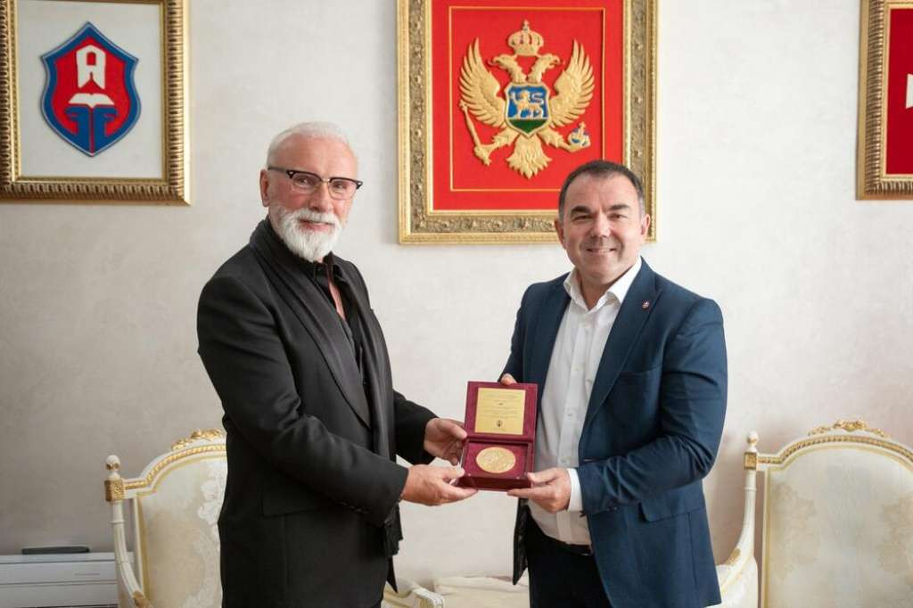 Dini Merlinu uručen medaljon Ivana Crnojevića