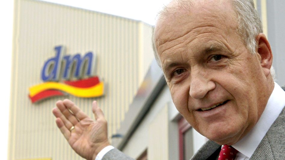 Umro osnivač drogerija 'DM'
