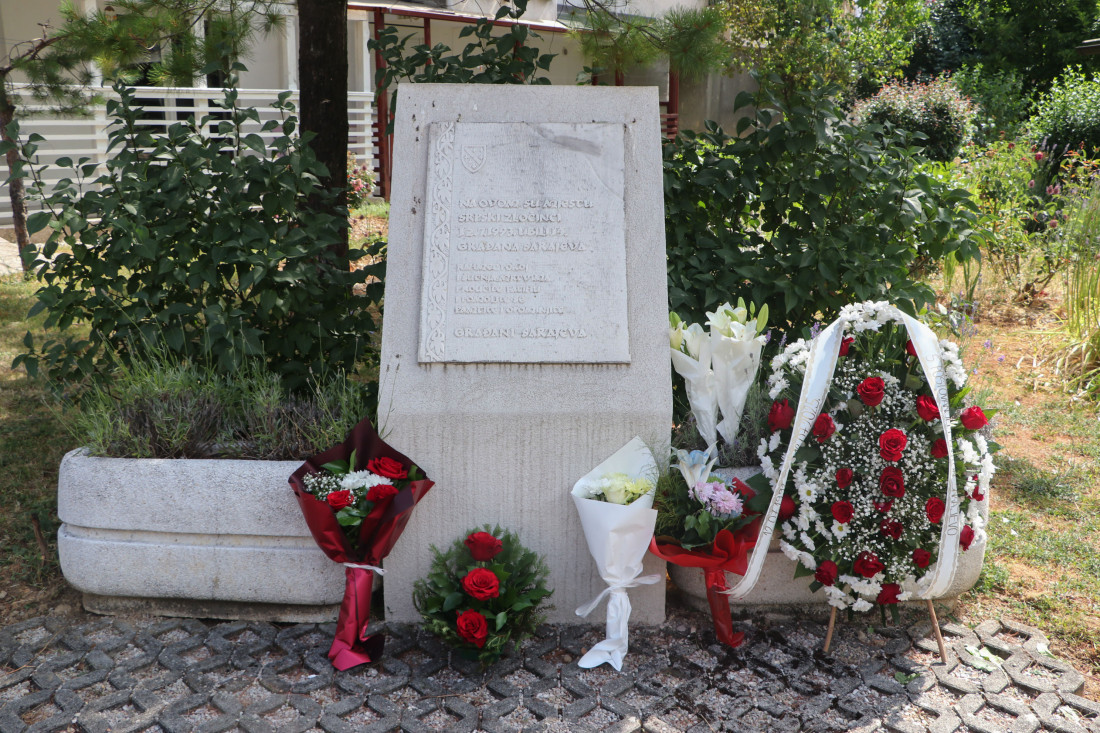 Ubijeni u redu za vodu: Obilježena 32. godišnjica masakra u ulici Hakije Turajlića na Dobrinji