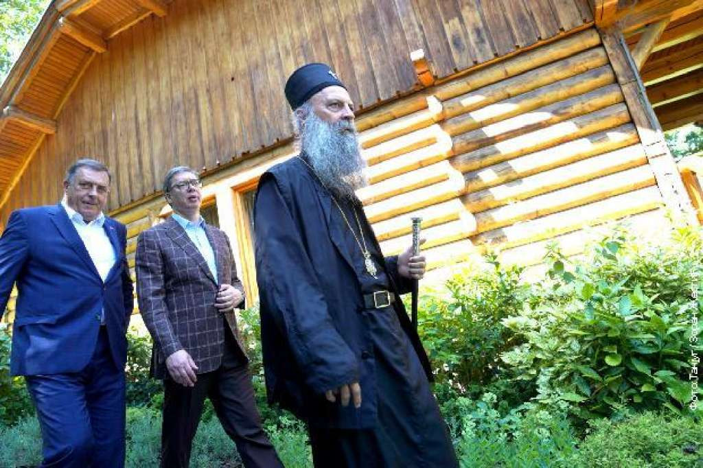 Vučić s patrijarhom Porfirijem i Dodikom razgovarao o ključnim pitanjima za srpski narod