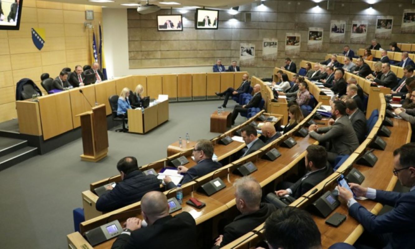 Dom naroda usvojio izmjene zakona o prijevremenom penzionisanju boraca