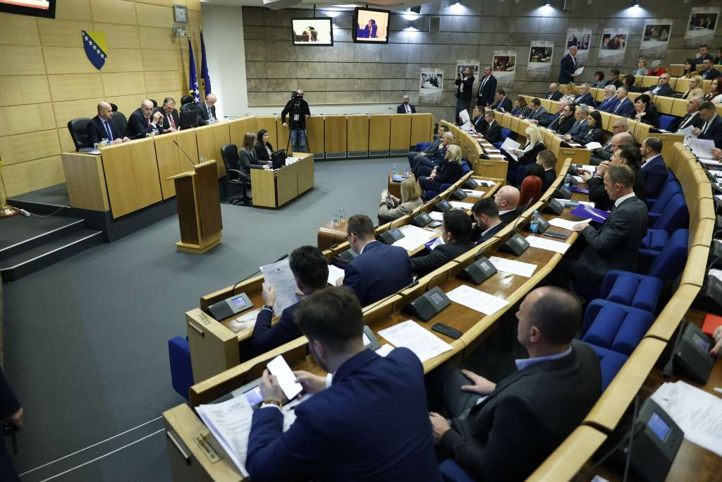Dom naroda Parlamenta Federacije BiH: Povučen set energetskih zakona
