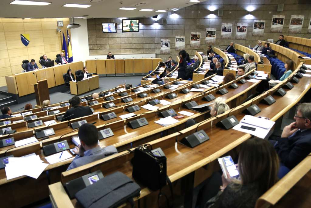 Dom naroda usvojio Zakon o povećanju naknada za tuđu njegu i pomoć najtežim ratnim invalidima