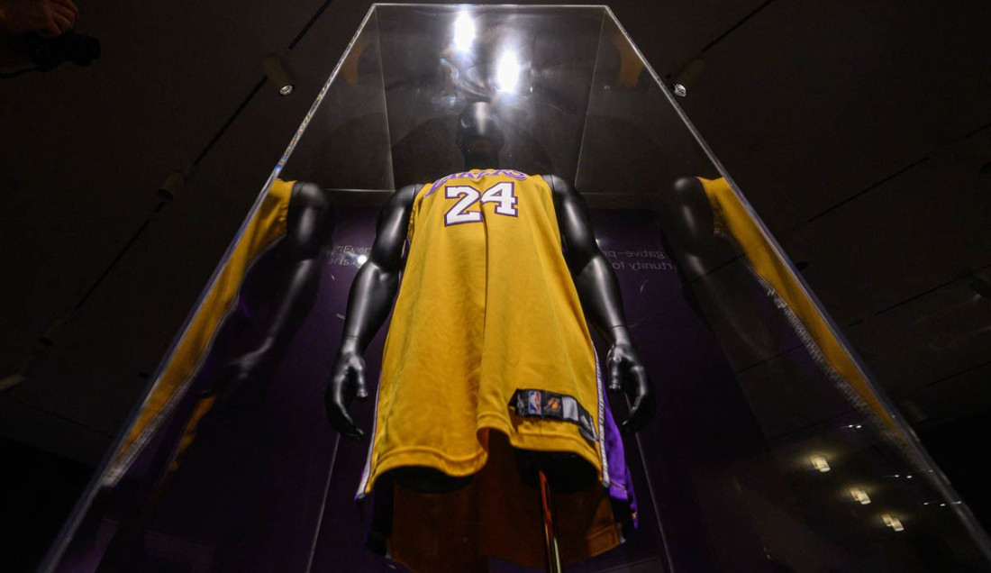 Dres Kobi Bryanta prodat za 5,8 miliona dolara