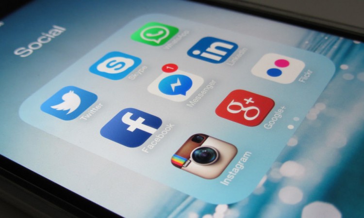 Australija-Mlađi od 16 godina na društvenim mrežama samo uz saglasnost roditelja