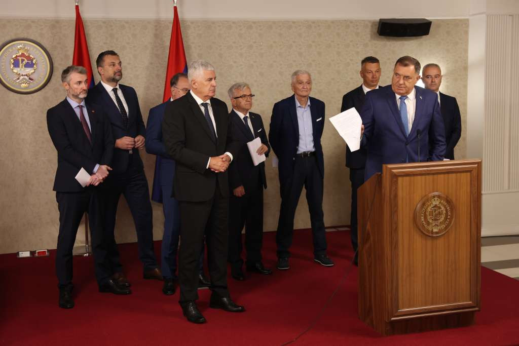 Sastanak HDZ-a, SNSD-a i Trojke danas u Istočnom Sarajevu