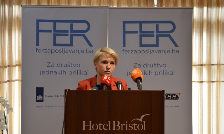 CCI: Snažan utjecaj politike pri zapošljavanju u javnim poduzećima