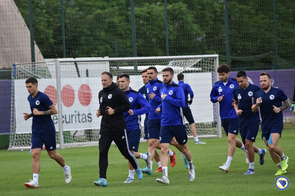 Fudbalska reprezentacija BiH sutra putuje u Podgoricu