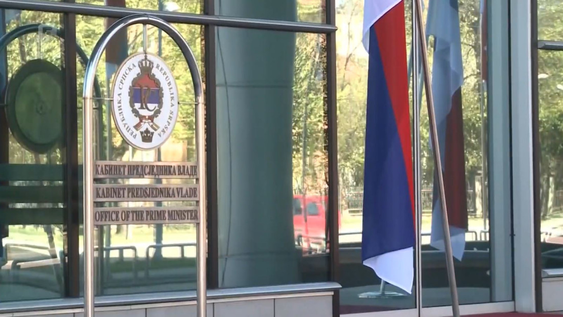 Dok preko neustavnih zakona otimaju imovinu, zagovaraju secesiju, milionske račune za propale projekte ispostavljaju državi