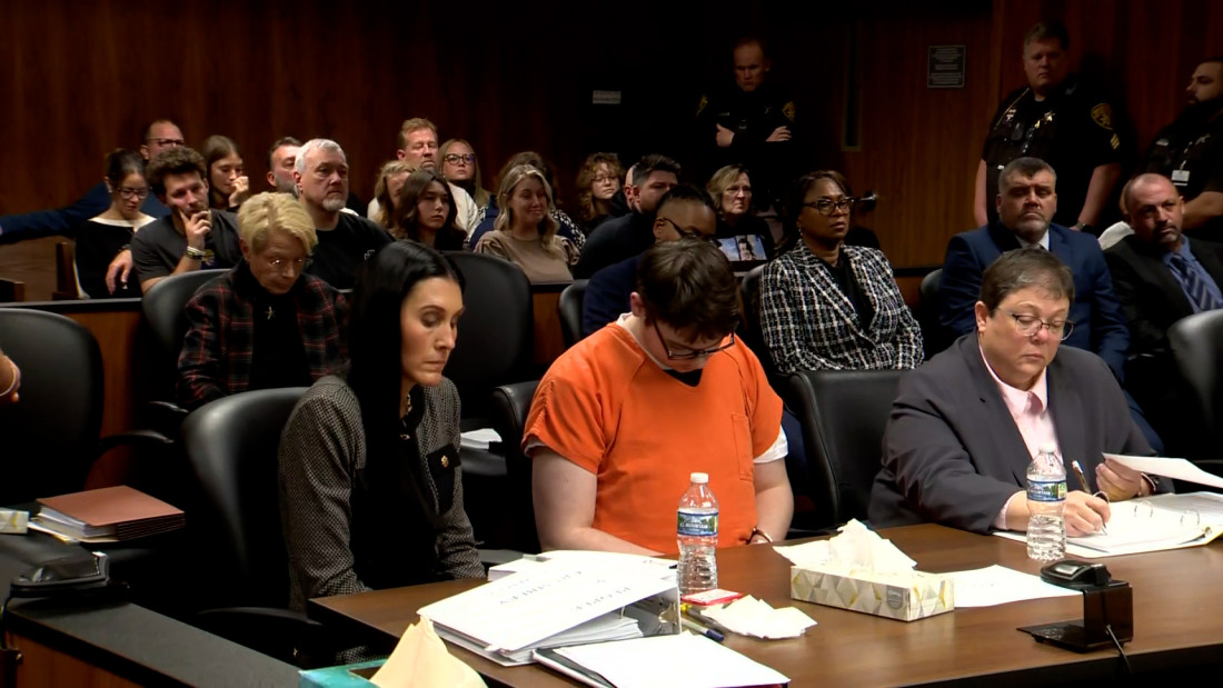 Tinejdžer u SAD-u osuđen na doživotnu kaznu zatvora zbog masovnog ubistva u školi