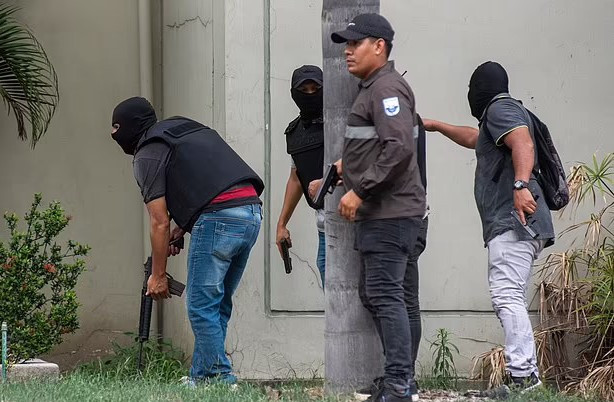 Neredi u Ekvadoru: Spašena tri policajca koja su kidnapovali članovi bande