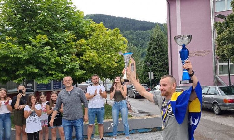 Goraždani priredili doček za državnog prvaka u maratonu Emira Hastora