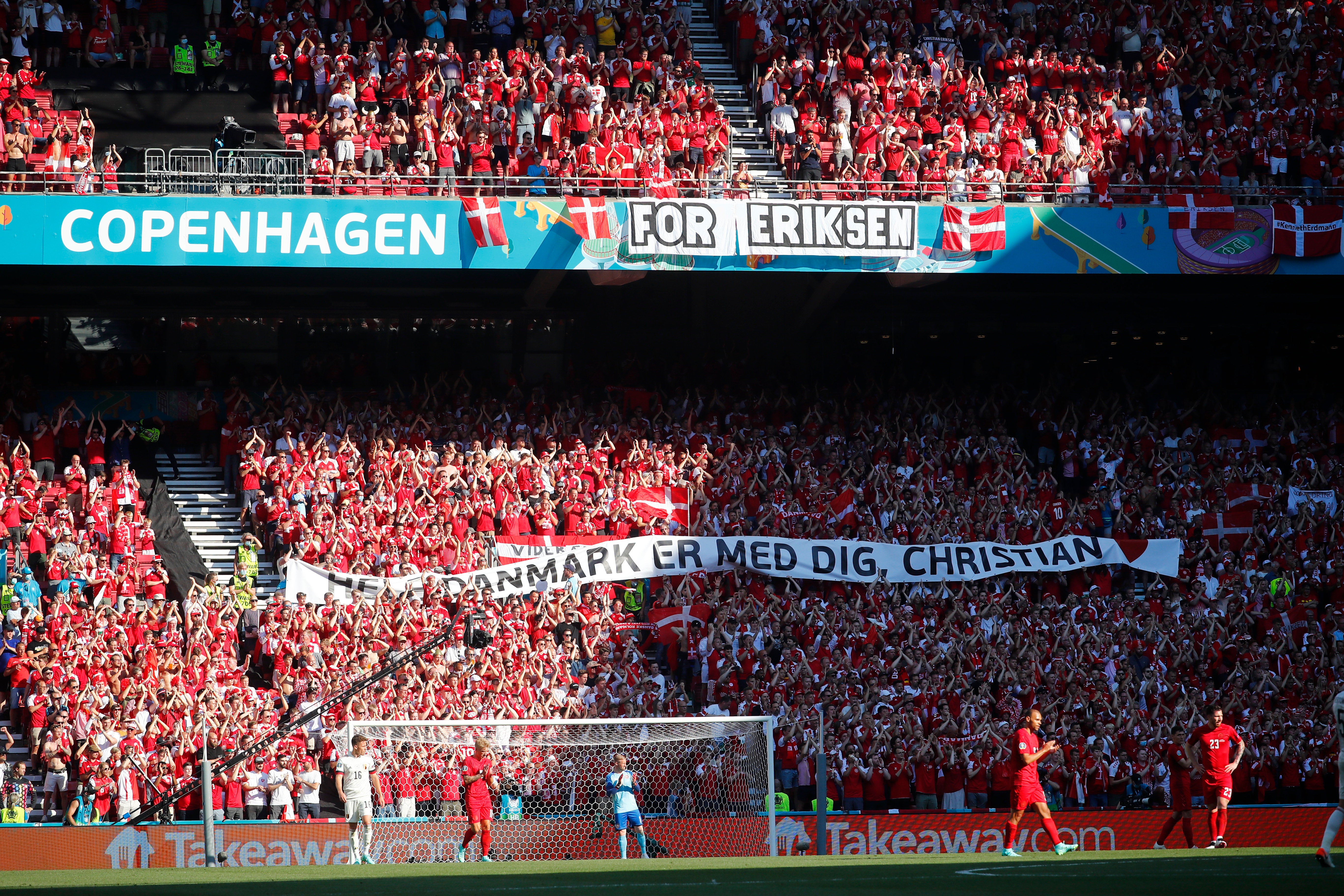 Zaustavljena utakmica, ogroman dres i gromoglasan aplauz za Eriksena