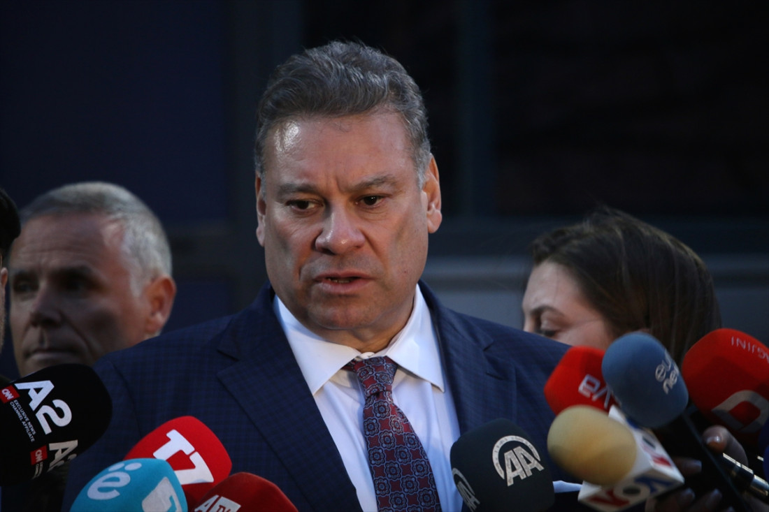 Escobar nakon sastanka sa Kurtijem: Pitanje dinara hitno riješiti