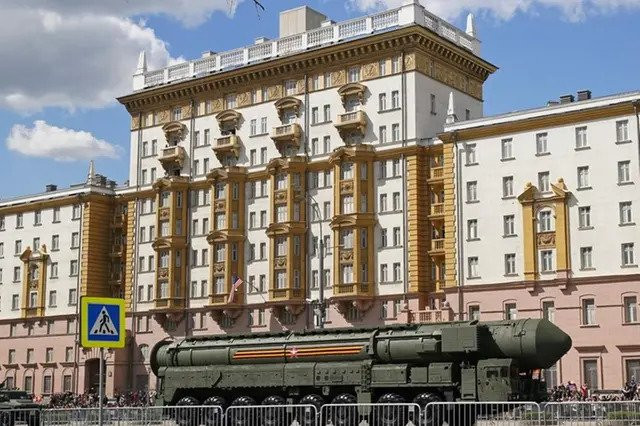 SAD će ponuditi rezove u nuklearnom naoružanju do 2026. ukoliko Rusija učini isto