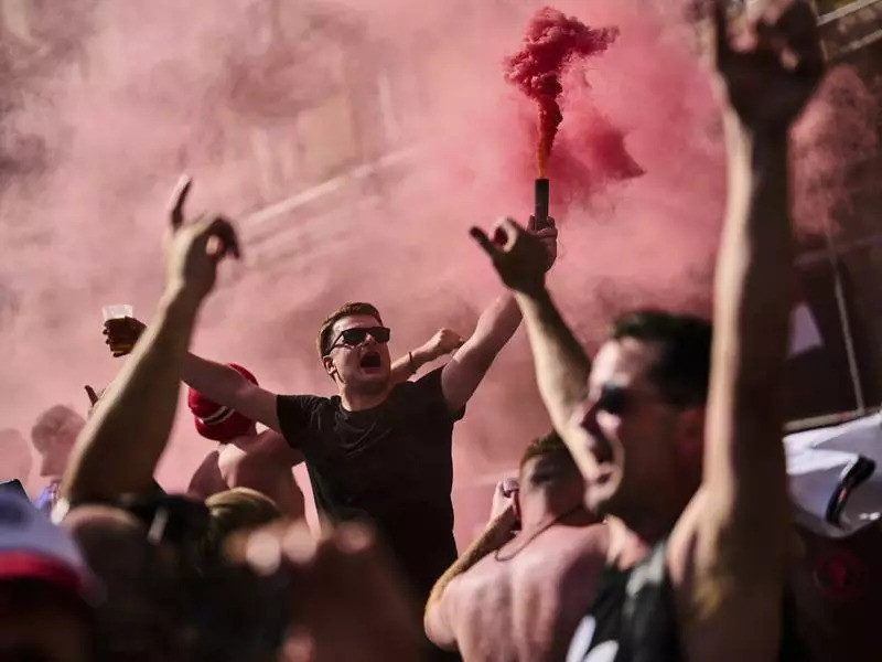 Engleski navijači pretvorili baskijske ulice u ratnu zonu